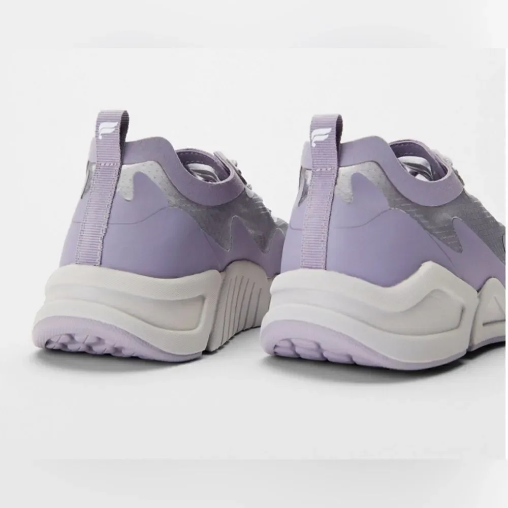 Fabletics Larchmont Performance Sneaker. Light plum. Mesh insets. Lace-up. 7.5